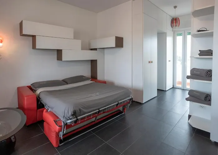 Homehouse Candia - Vatican Attic * Roma